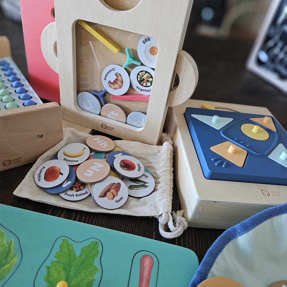 Lovevery Kiwico Panda Crate Educational Kids Toy Bundle - Picture 4 of 7